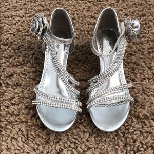 Girls gorgeous sparkly high heels size 3